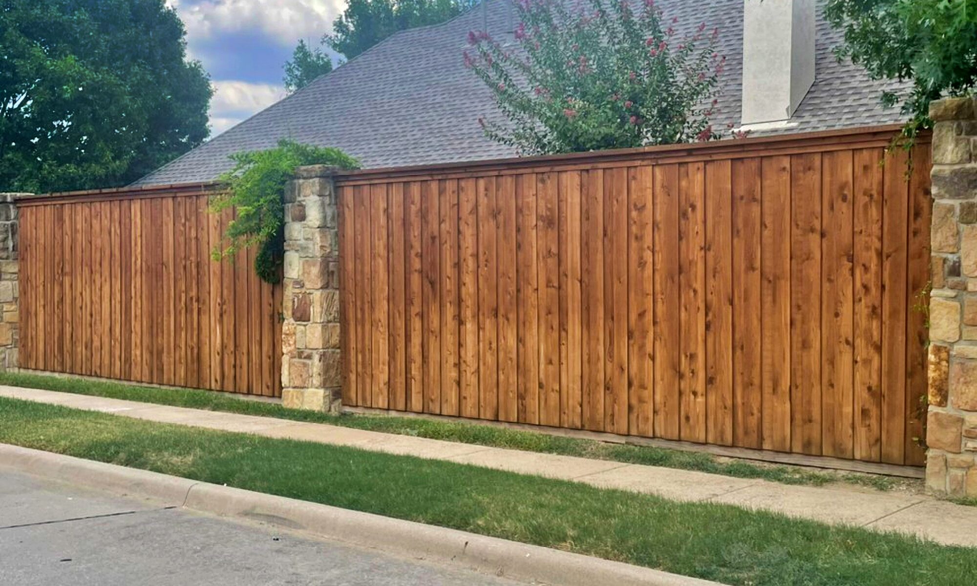 Selecting the Right Fence Material for You